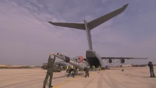 Nákladní kolosy v oblacích