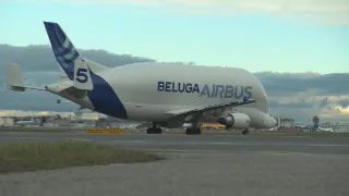 Nákladní kolosy v oblacích