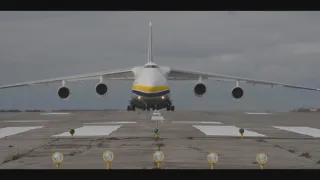 Nákladní kolosy v oblacích