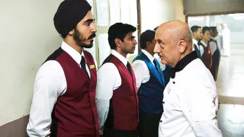 Hotel Bombaj: Boj o prežitie