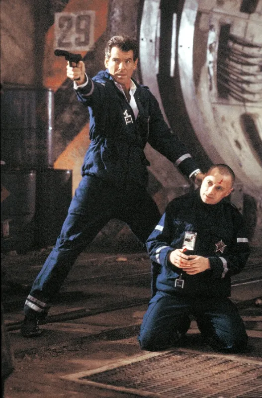 James Bond: Jeden svet nestačí (The World Is Not Enough) - fotogaléria