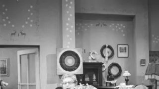 Taková normální rodinka (6/8)