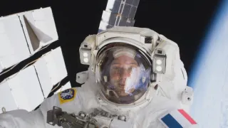 Mise Alpha: Život ve vesmíru