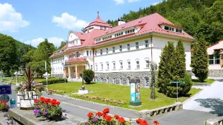 Naše lázně (9/10)