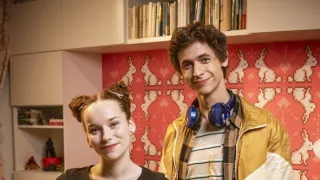 Alenka v říši GIFů II