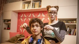 Alenka v říši GIFů II