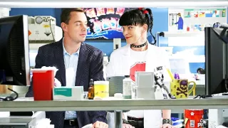 NCIS - Námorný vyšetrovací úrad X (9)