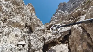 Detektiv s detektorem (2)