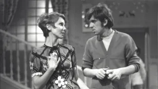 Taková normální rodinka (6/8)