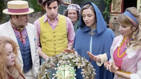 O dvanácti měsíčkách