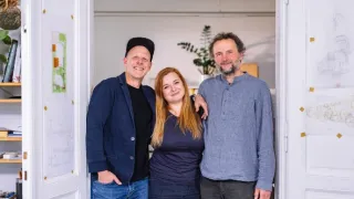 Tři v zahradě (3/8)