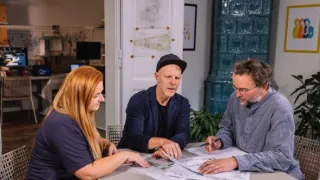 Tři v zahradě (3/8)