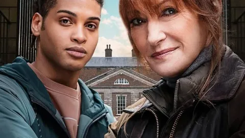 Máma na zabití II (2)