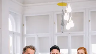 Tři v zahradě (3/8)