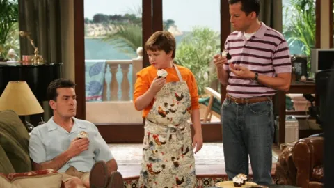 Dva a půl chlapa III (1)