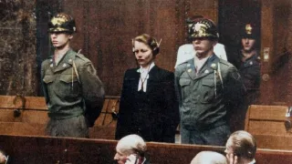 Hitlerovy služebnice (4)