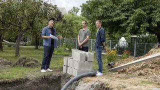 Tři v zahradě (4/8)