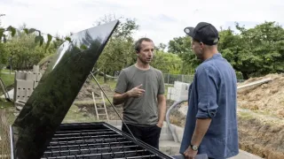 Tři v zahradě (4/8)