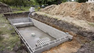 Tři v zahradě (4/8)