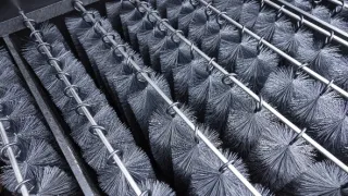 Tři v zahradě (4/8)