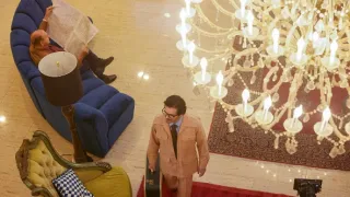 Největší loupeže s Piercem Brosnanem (2)