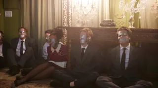 Největší loupeže s Piercem Brosnanem (2)