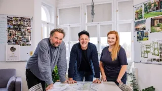 Tři v zahradě (4/8)