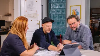 Tři v zahradě (4/8)