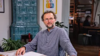 Tři v zahradě (4/8)