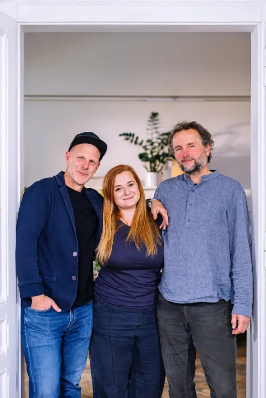 Tři v zahradě - fotogaléria