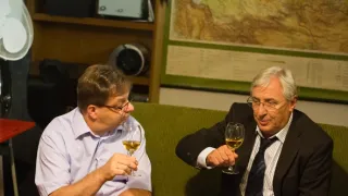 Gympl s (r)učením omezeným