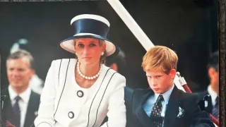 William a Harry: Neznámé fotografie (2/2)