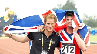William a Harry: Neznámé fotografie (2/2)