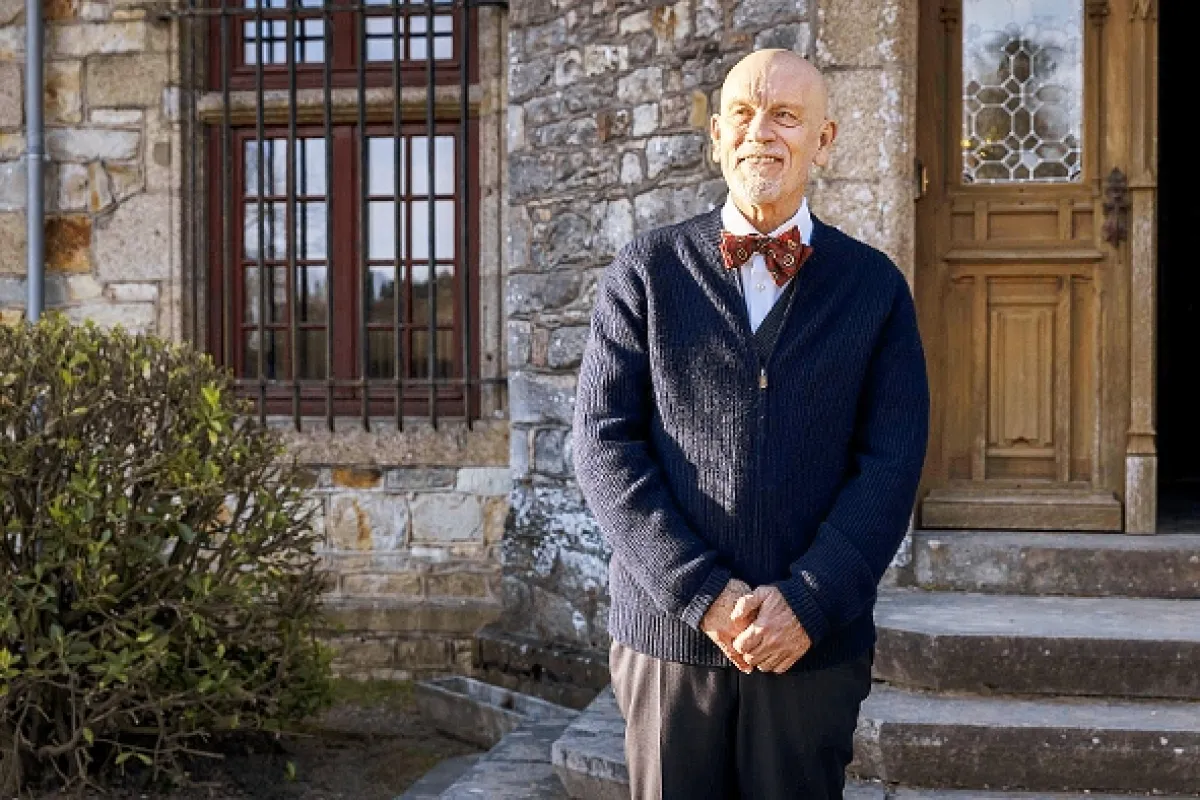 Pán Blake k vašim službám (Complétement cramé!/Well Done!/Mr. Blake at Your Service!), 2023 - fotogaléria