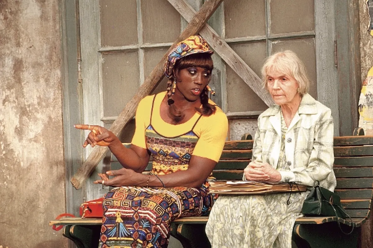Tři muži v negližé (To Wong Foo, Thanks for Everything! Julie Neymar), 1995 - fotogaléria