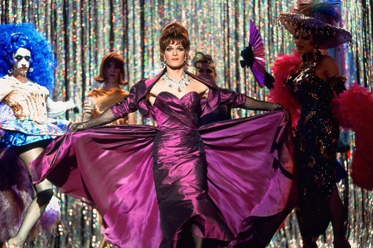 Tři muži v negližé (To Wong Foo, Thanks for Everything! Julie Neymar), 1995 - fotogaléria