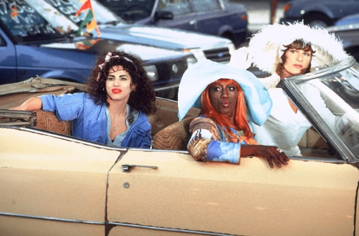Tři muži v negližé (To Wong Foo, Thanks for Everything! Julie Neymar), 1995 - fotogaléria