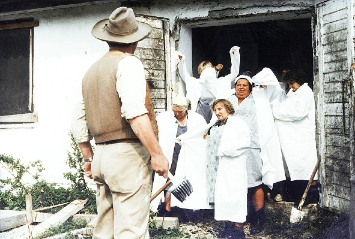 Slunce, seno, jahody, 1983 - fotogaléria