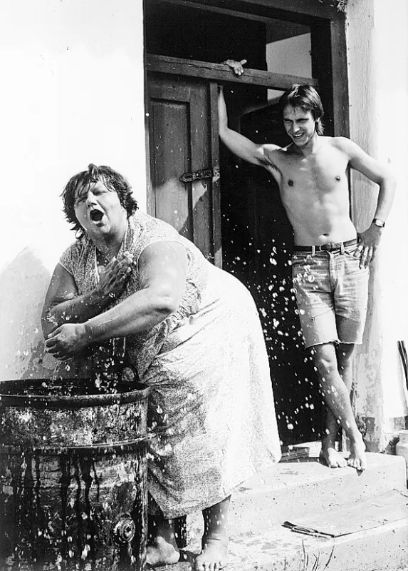 Slunce, seno, jahody, 1983 - fotogaléria