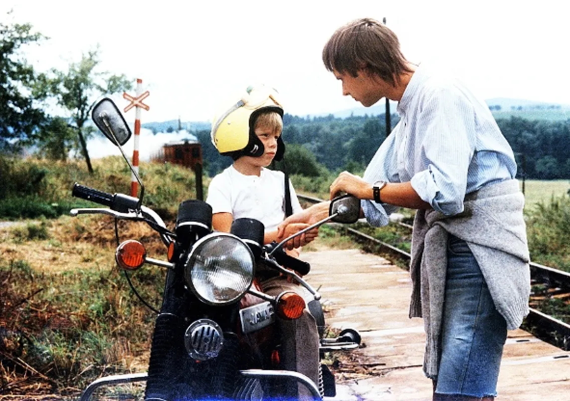 Slunce, seno, jahody, 1983 - fotogaléria