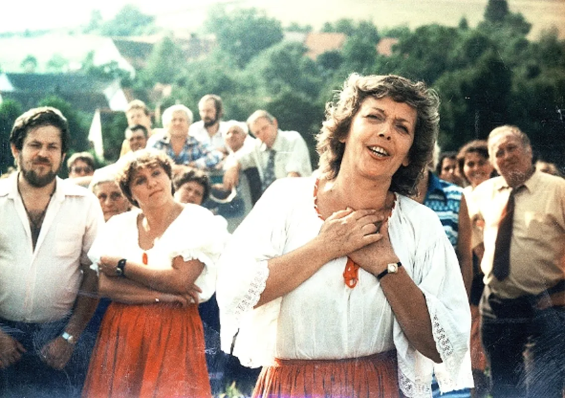 Slunce, seno, jahody, 1983 - fotogaléria