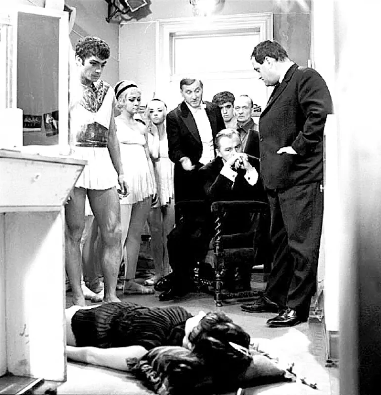 Smrt za oponou (DEATH BEHIND THE CURTAIN), 1966 - fotogaléria