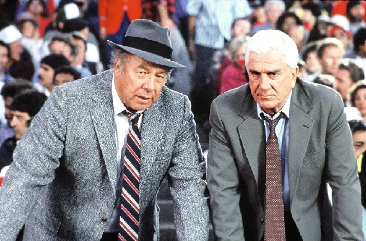 Bláznivá strela (The Naked Gun: From the Files of Police Squad!), 1988 - fotogaléria