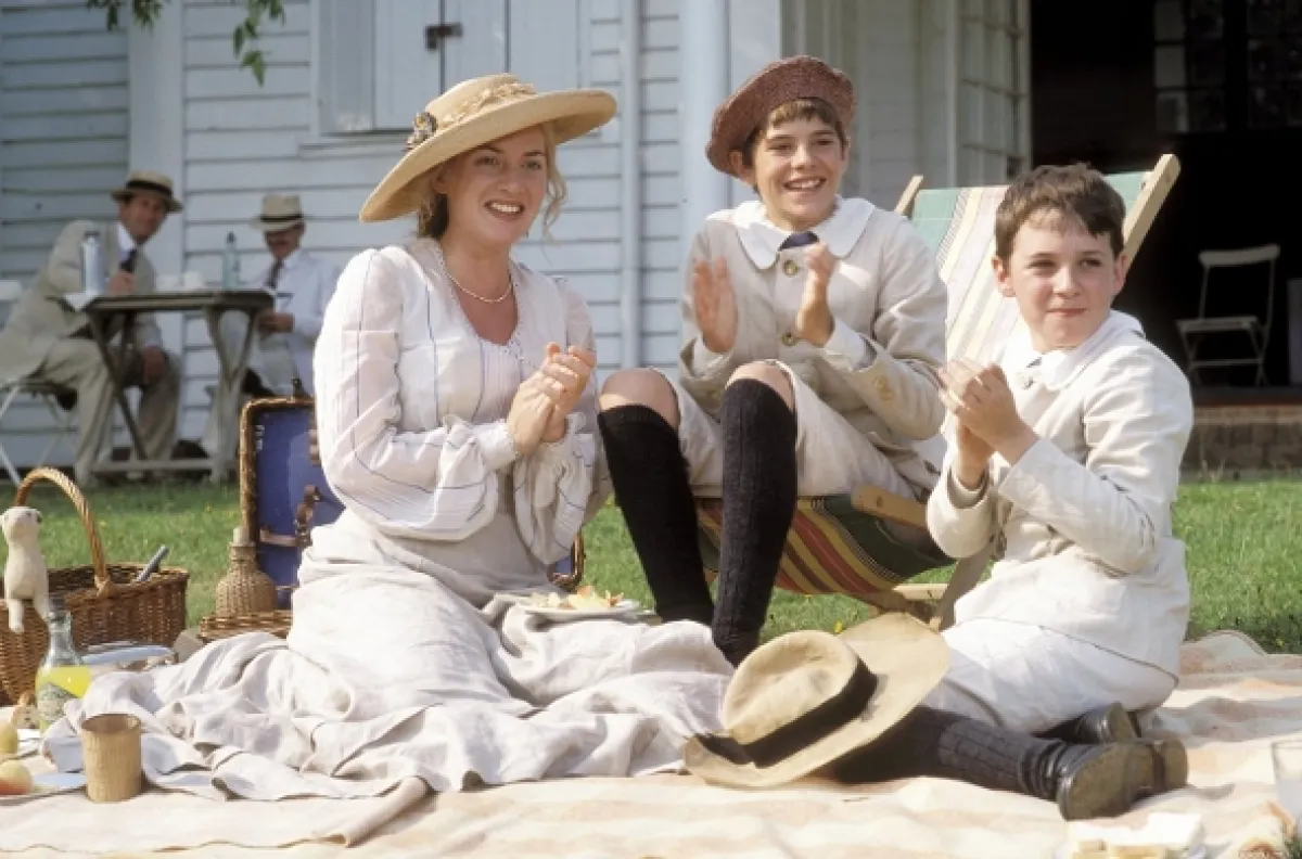 Hledání Země Nezemě (Finding Neverland), 2004 - fotogaléria