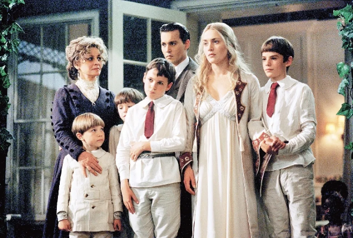 Hledání Země Nezemě (Finding Neverland), 2004 - fotogaléria