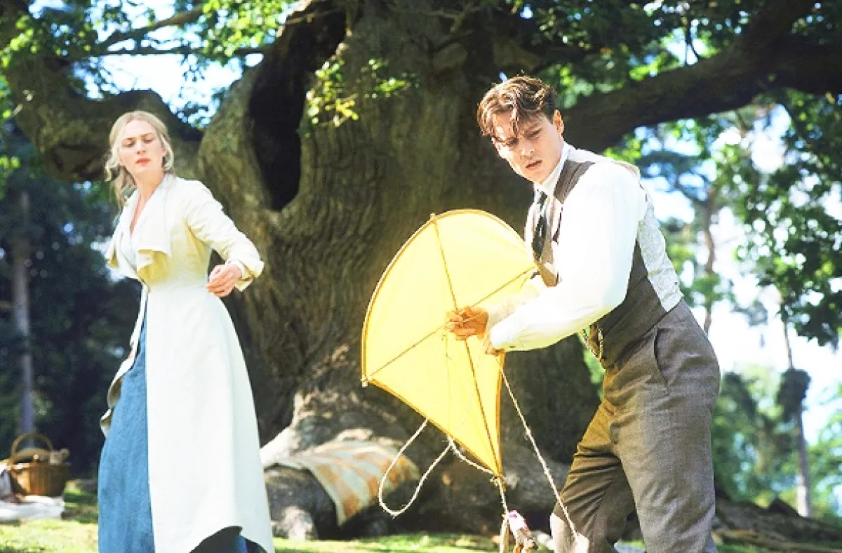 Hledání Země Nezemě (Finding Neverland), 2004 - fotogaléria