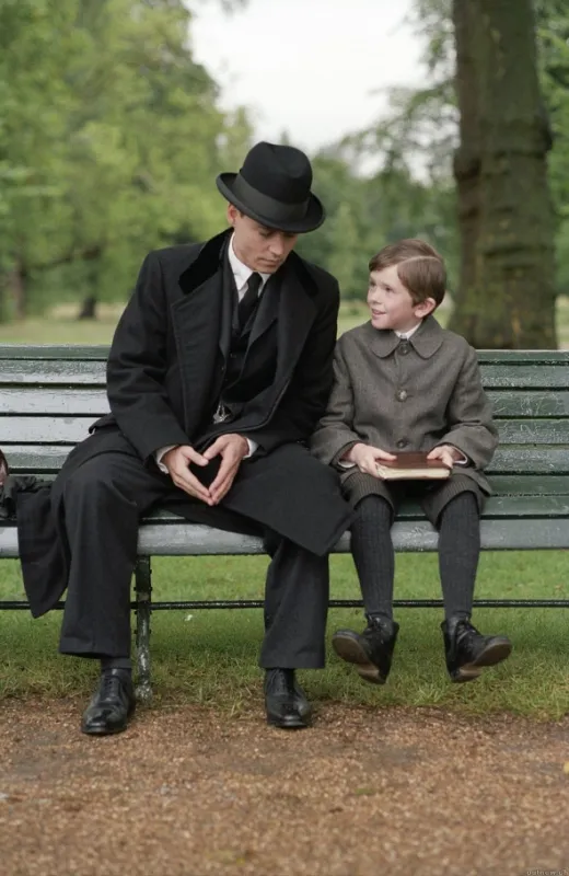 Hledání Země Nezemě (Finding Neverland), 2004 - fotogaléria