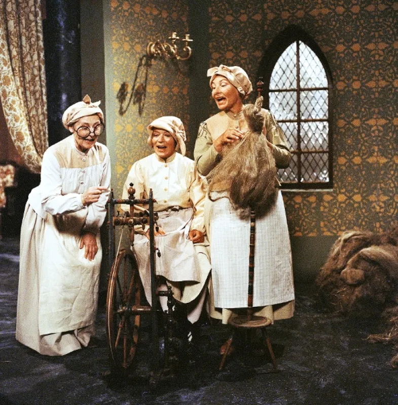 O lenivej Nitke a prstienku s rubínom, 1984 - fotogaléria