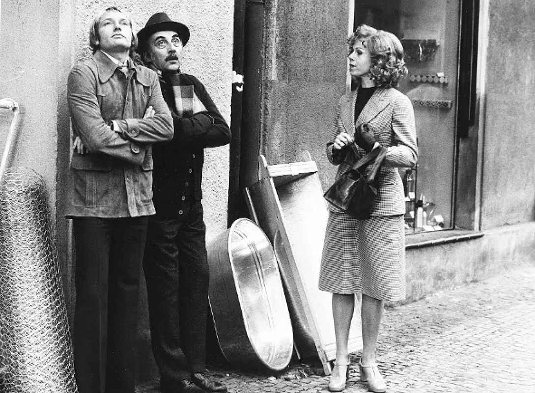 Zítra to roztočíme, drahoušku...! (Tomorrow We’ll Live It Up, Darling), 1976 - fotogaléria