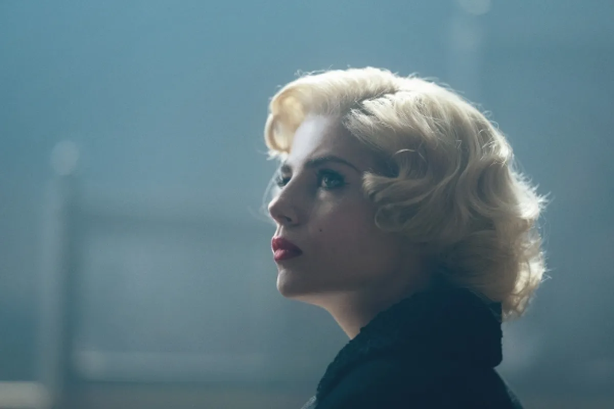 Krutá láska: Příběh Ruth Ellisové (A Cruel Love: The Ruth Ellis Story), 2024 - fotogaléria